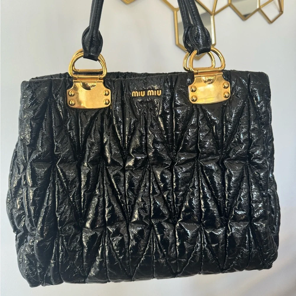 Miu Miu Patent Tote 🔥 - Picture 3 of 10